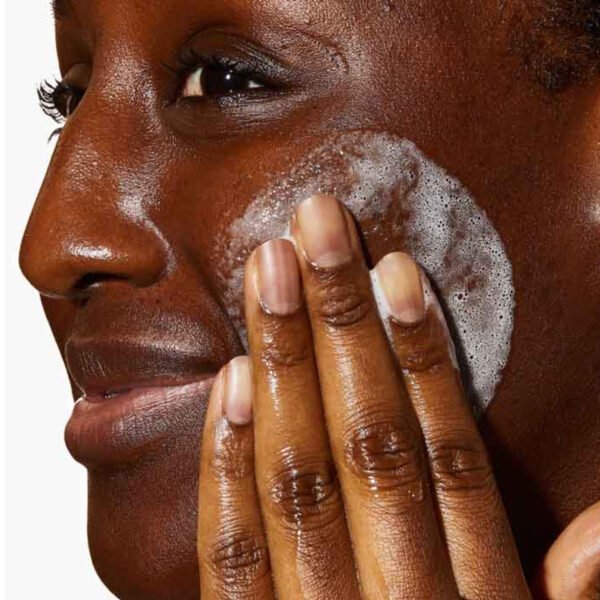 CeraVe SA Smoothing Cleanser 236ml - Image 3